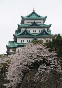 春の名古屋城