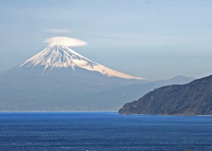 春待つ富士