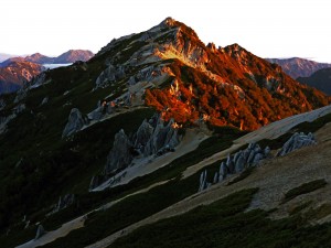 燕岳の朝焼け