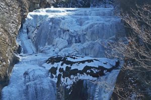 氷結・袋田の滝